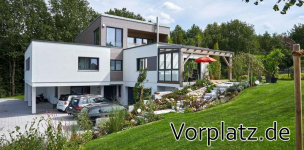 vorplatz.png vorplatz.png